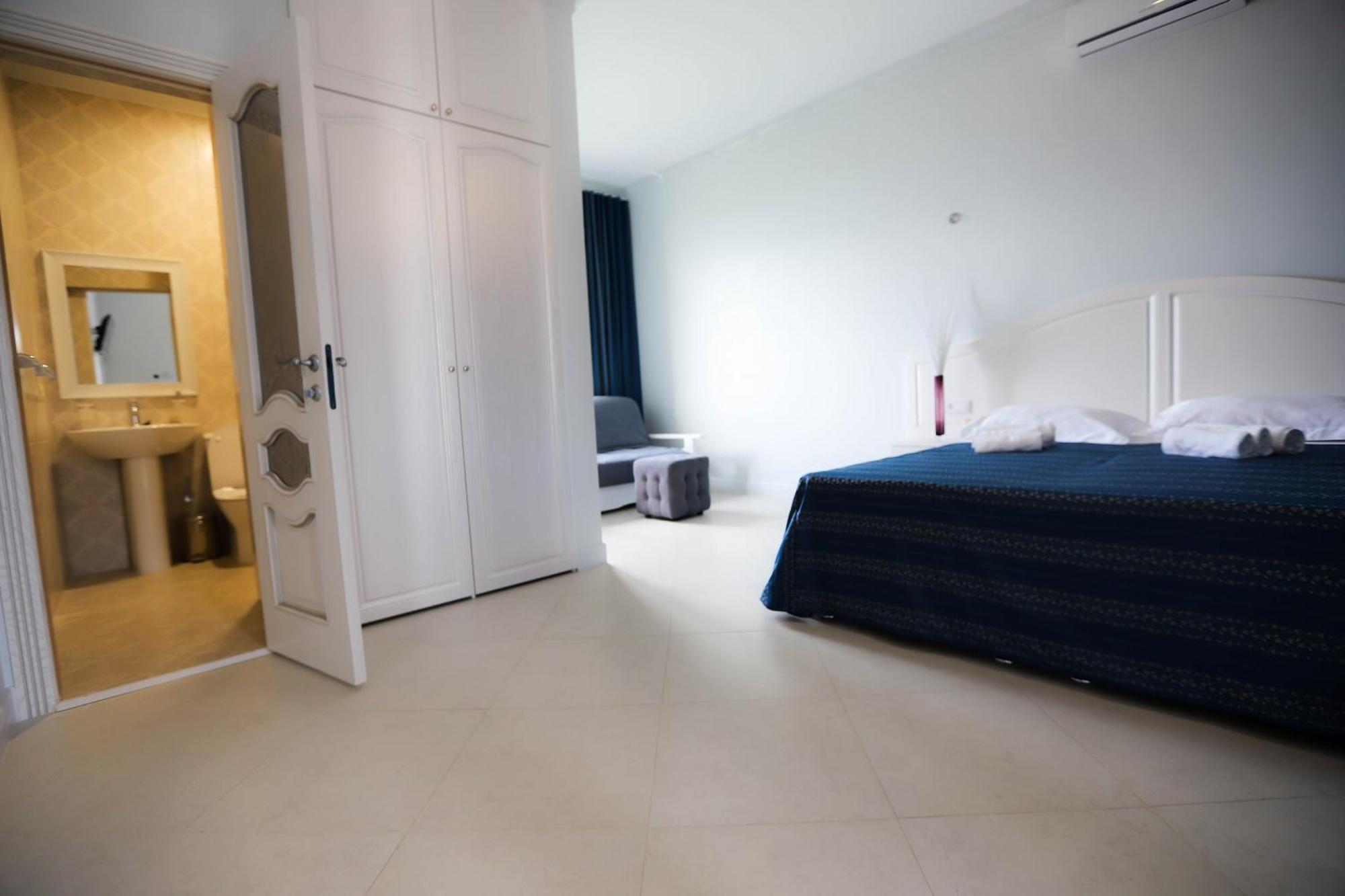 Hometel 4 Friends Gagra Exteriör bild